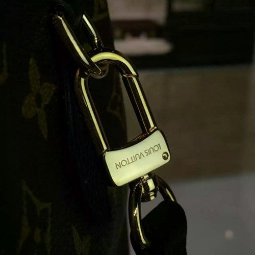 M50058 Retiro Shoulder Bag Monogram Canvas