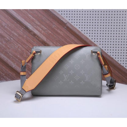 M43895 Messenger PM Monogram Glaze