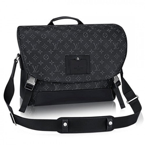 M40510 Messenger MM Voyager Messenger Bag Monogram Eclipse Canvas