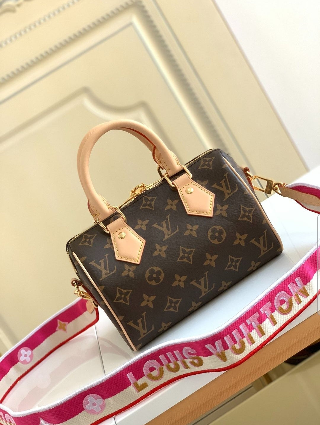 M41119 Speedy Bandouliere Tote Bag Monogram Canvas with strap.