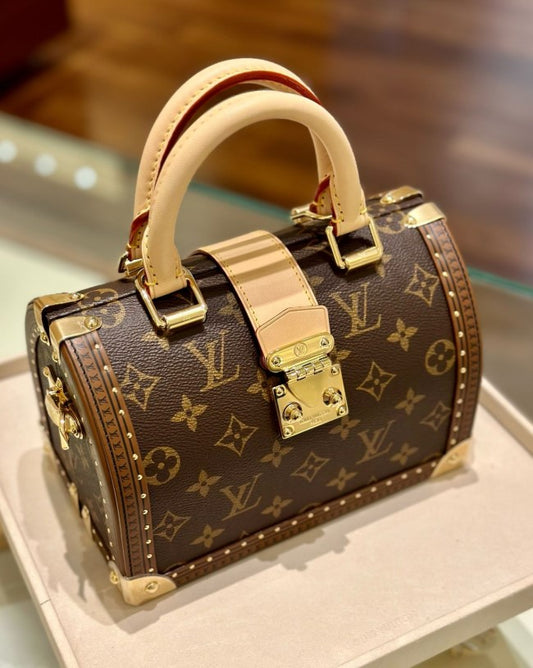 M44602 Monogram Speedy Trunk.