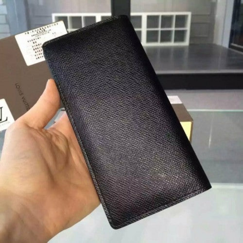 M32572 Brazza Wallet Taiga Leather