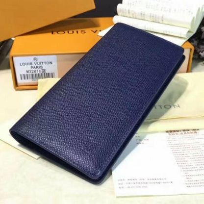 M32816 Brazza Wallet Taiga Leather